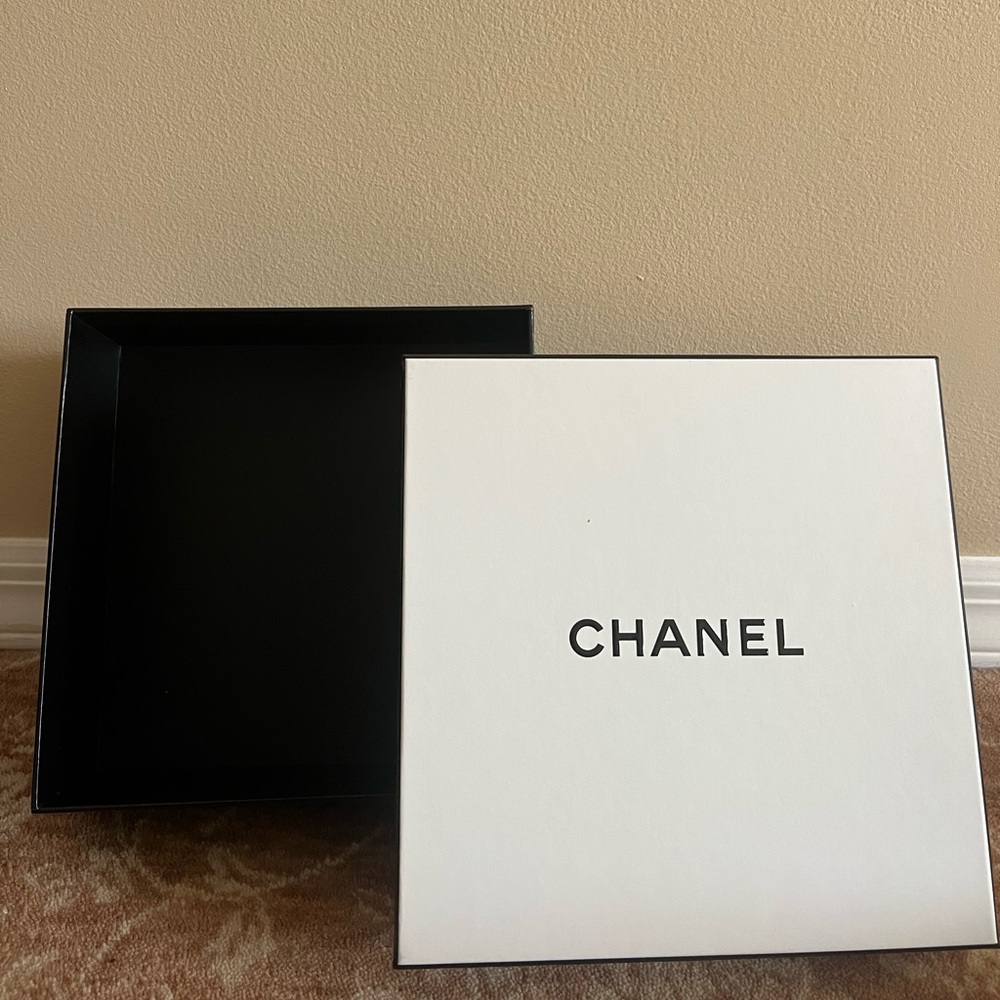 CHANEL Perfume Box